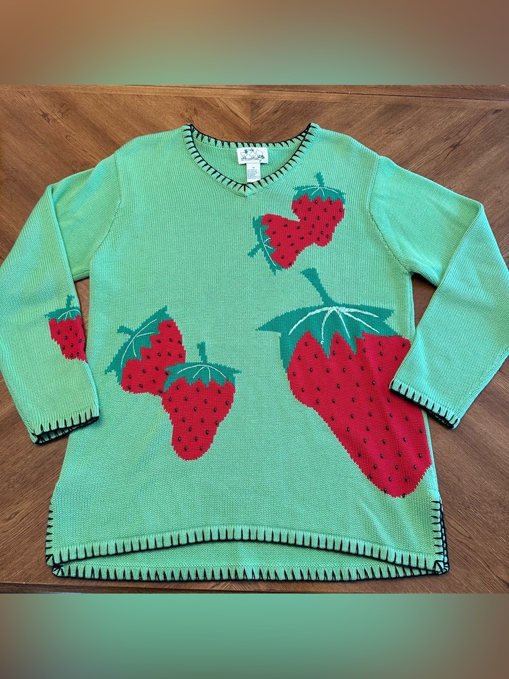 The Quacker Factory Knit Strawberry Vintage Sweater, Size Medium Novelty Print